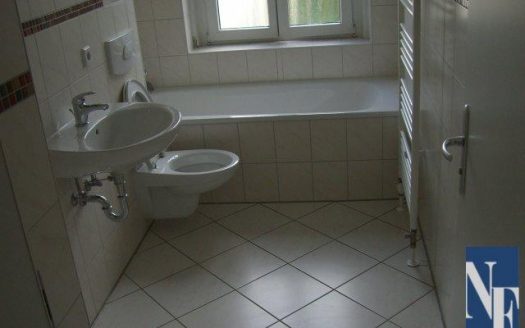begehrte 3 Zimmer Wohnung in Zentrumsnähe, Bad mit Fenster, Balkon, Stellplatz