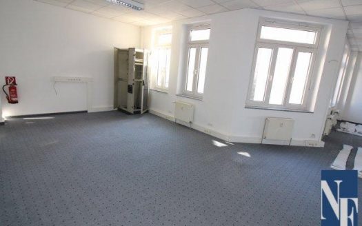 Ganze Büroetage, viel Platz in Zentrumsnähe