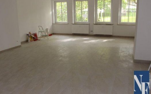 ruhige Gewerbeeinheit, in der Nähe zum Stadtzentrum, mit Anlieferungsmöglichkeit