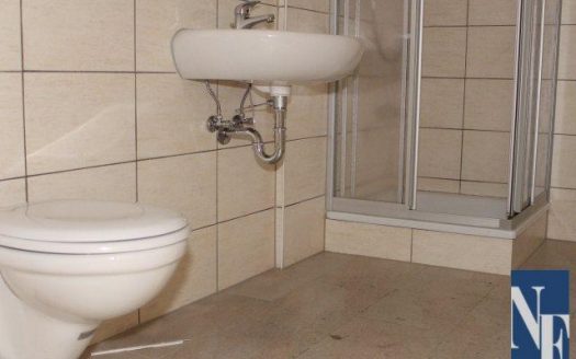 ruhige Gewerbeeinheit, in der Nähe zum Stadtzentrum, mit Anlieferungsmöglichkeit
