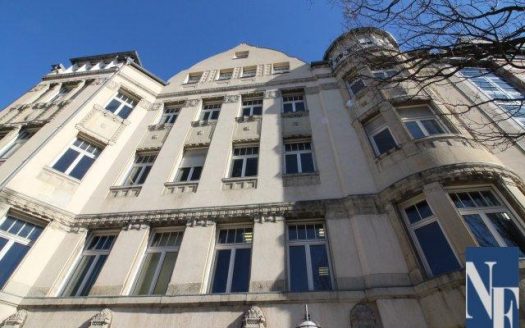 Ganze Büroetage, viel Platz in Zentrumsnähe