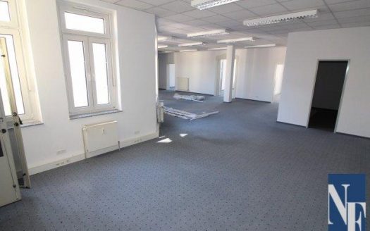Ganze Büroetage, viel Platz in Zentrumsnähe