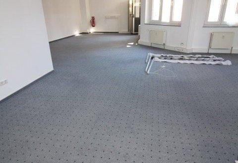 Ganze Büroetage, viel Platz in Zentrumsnähe
