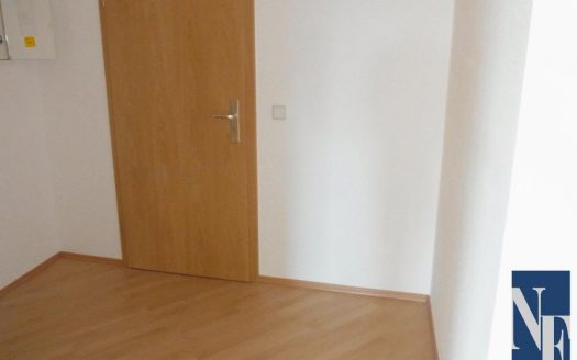 gemütliche, bezahlbare DG Wohnung mit EBK optional