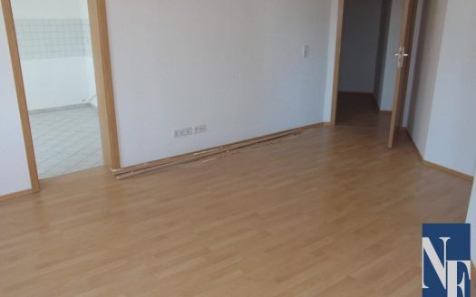 gemütliche, bezahlbare DG Wohnung mit EBK optional
