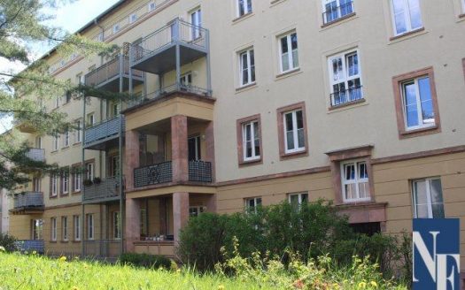 riesige Terrasse mit Blick ins Grüne, Bad mit Fenster, zentrumsnah, Einbauküche vom Vormieter
