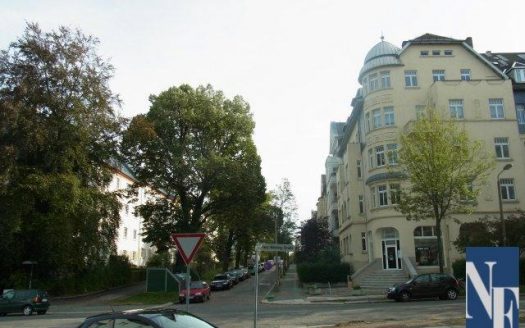 gemütliche, bezahlbare DG Wohnung mit EBK optional