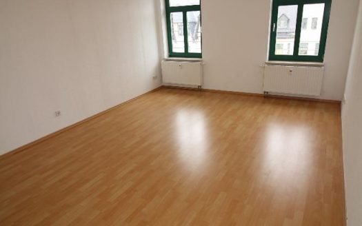 DG Wohnung mit Südbalkon geniessen, sehr gute Anbindung